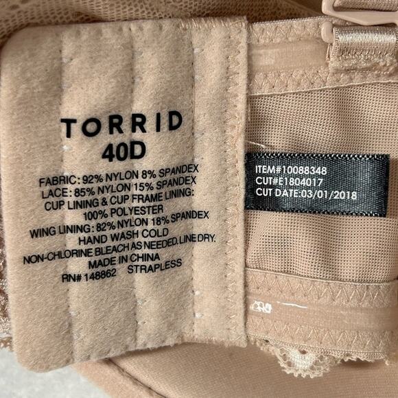 Torrid Nude Microfiber Lightly Lined Multi-Way Convertible Strapless Bra 40D - Picture 11 of 12